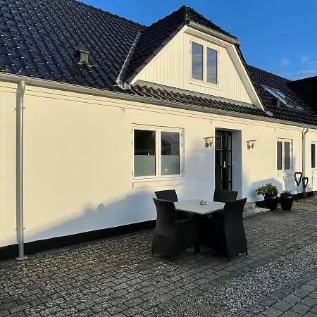 Ferienhaus Sleep In - Close By Herning, Legoland, Givskud Zoo *