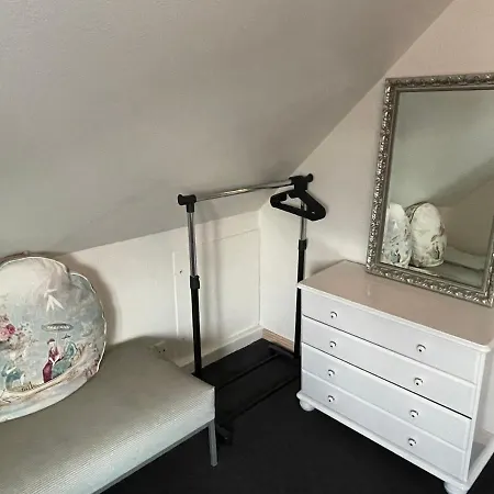 Sleep In - Close By Herning, Legoland, Givskud Zoo *