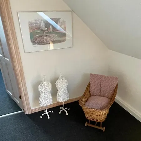 Sleep In - Close By Herning, Legoland, Givskud Zoo * Brande