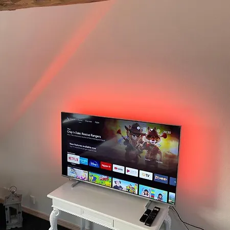 Sleep In - Close By Herning, Legoland, Givskud Zoo *