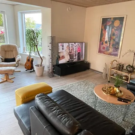 Ferienhaus Sleep In - Close By Herning, Legoland, Givskud Zoo Brande