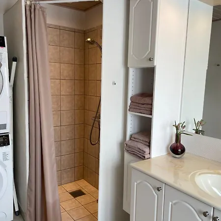 Sleep In - Close By Herning, Legoland, Givskud Zoo Holiday home *
